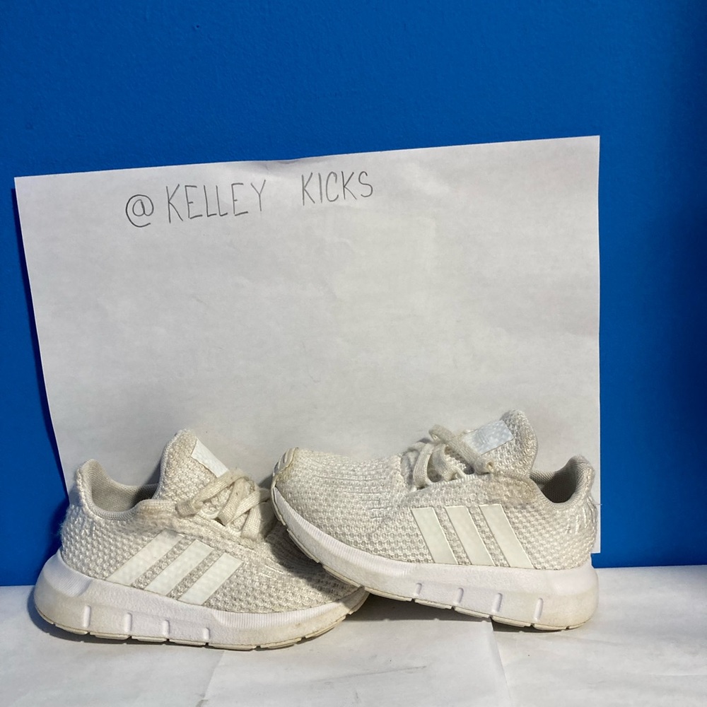 White adidas used ok size 7k shoes